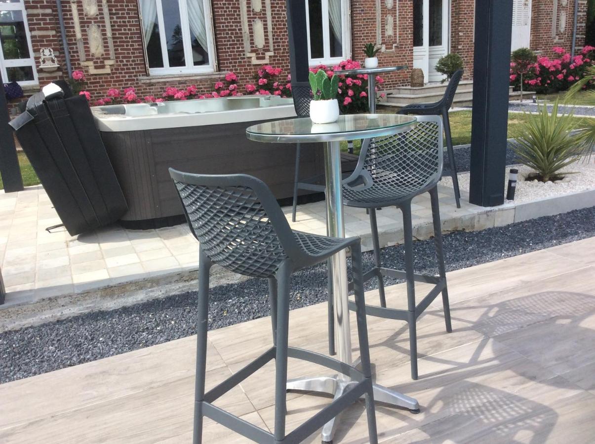 L'Hostellerie Du Chateau Mesnil-Saint-Nicaise Экстерьер фото